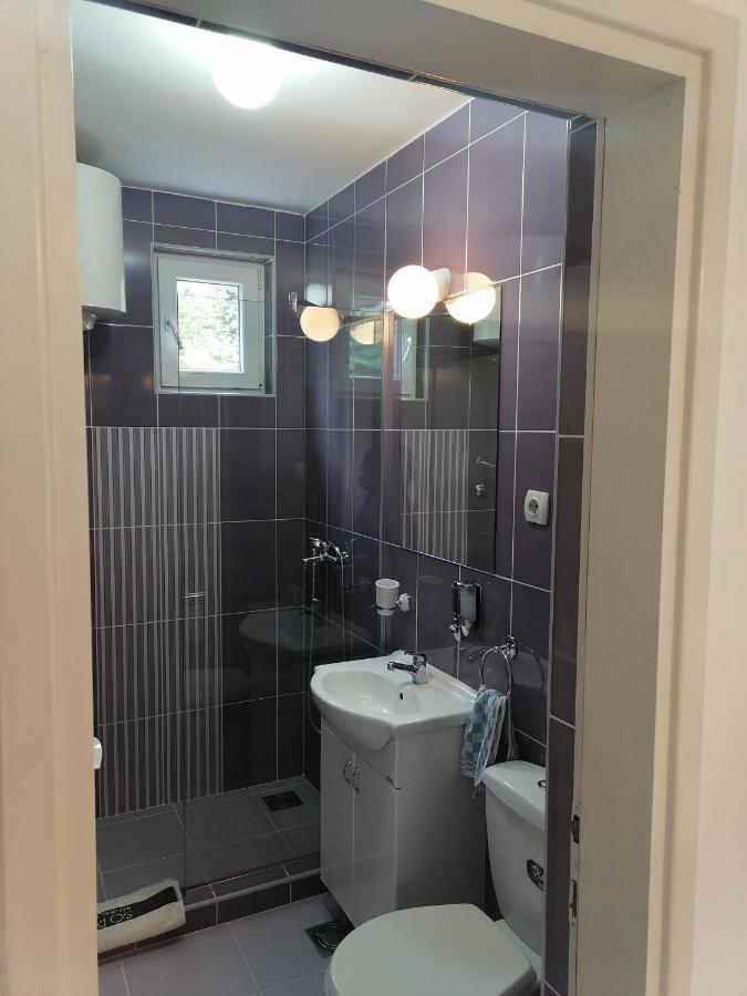 Apartman Garden House Vozdivac ภายนอก รูปภาพ