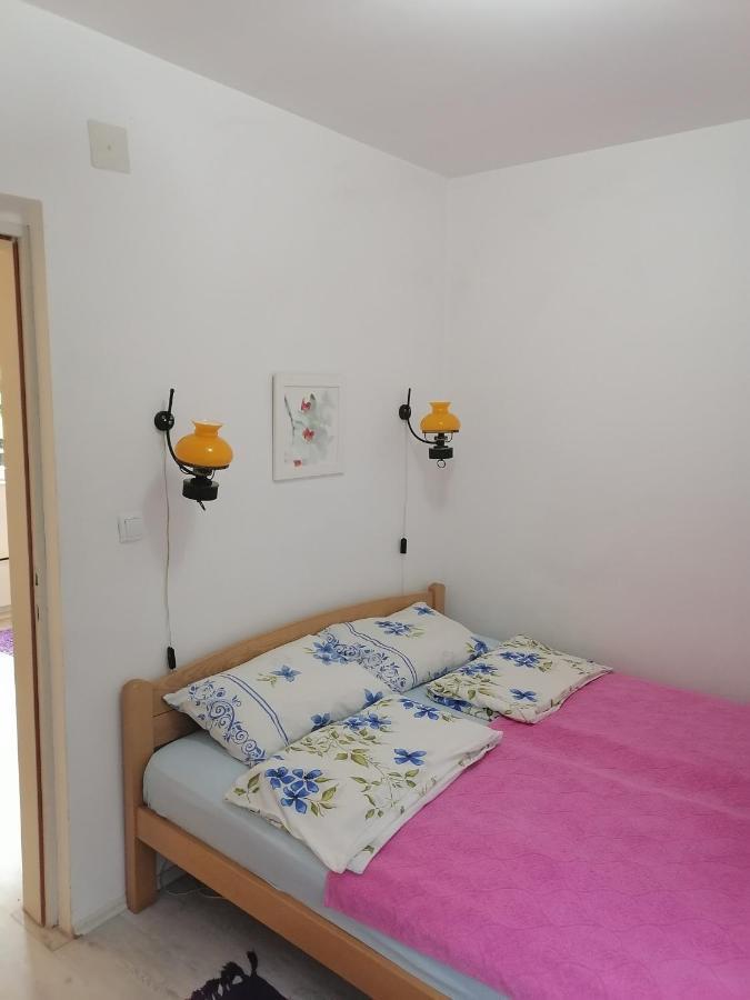 Apartman Garden House Vozdivac ภายนอก รูปภาพ