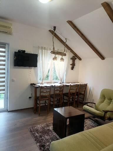 Apartman Garden House Vozdivac ภายนอก รูปภาพ