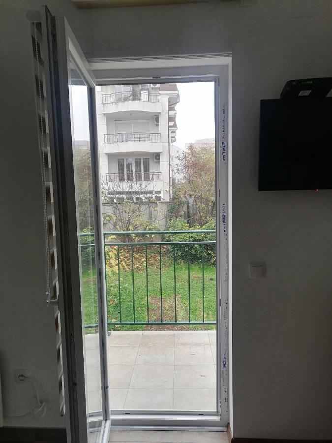 Apartman Garden House Vozdivac ภายนอก รูปภาพ
